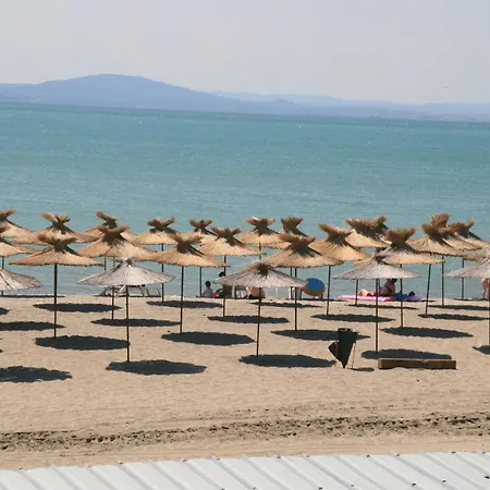 Paradise Sarafovo 公寓 *